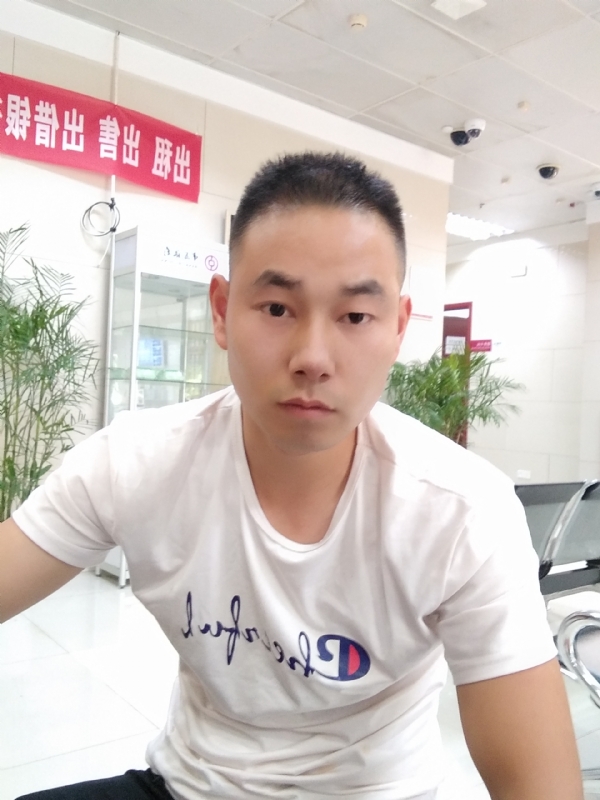 小少的第二张照片--株洲残疾人相亲网